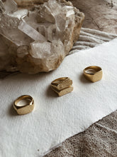 Load image into Gallery viewer, Double Rectangle Signet Ring
